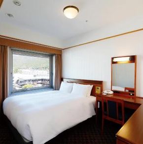 NearBy Hotel