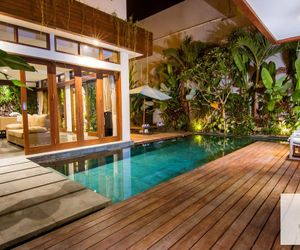 ELEVEN - luxurious brand new private villa Seseh Indonesia