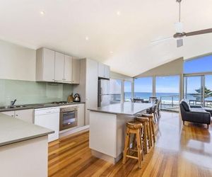 Shemara - Idyllic East Beach property with multiple living areas Port Fairy Australia