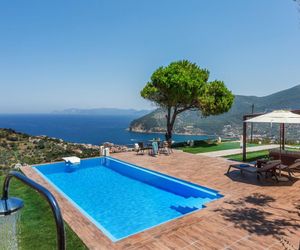 Villa Savvina with stunning view Skopelos Greece