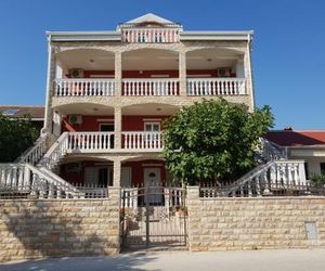 Apartmani "Bodulo" Nova Poljana Croatia