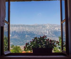 Guri Guesthouse Gjirokaster Albania