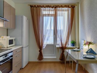Bright panoramic flat.Уютная квартира с панорамой