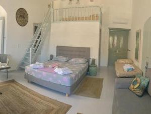 On The Port Mansion studio Hydra Greece