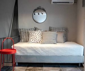 Yasemi Superb Two Floor Apartment Heraklion Greece