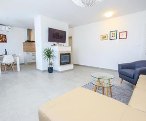 Family Beach Apartments Peroi Croatia