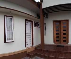 Bromo Deddy Homestay Pasuruan Indonesia