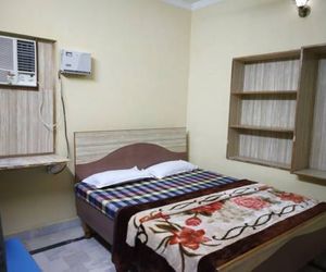 Hotel Dharm yatri niwas Rishikesh India