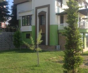 Seyran Seaside Apartments- Green Garden Floor Apartment Arseni Zir Turkey