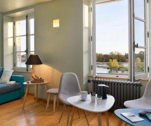Suites du Cabinet Vert Orleans France