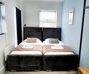 Superb 2 beds 2 baths New Apartment w/ Garden+Patio Bournemouth United Kingdom