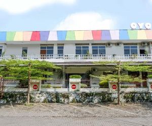 OYO 546 New Mira Hotel Semarang Indonesia