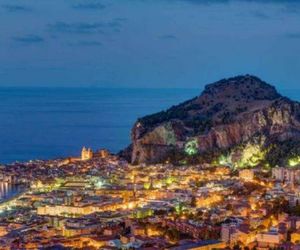 La Casetta della Rocca Cefalu Italy