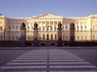 Smart studio apartment on Nevsky prospect