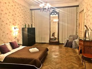 Apartments 85 m. in the center! 2 rooms!