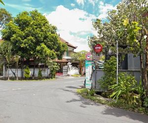 OYO 2077 Batukaru Garden 3 Denpasar Indonesia