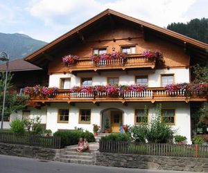 Bauernhof im Zillertal, der Badererhof Gattererberg Austria