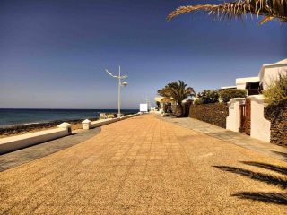 Фото отеля Blue ocean apartment in Lanzarote