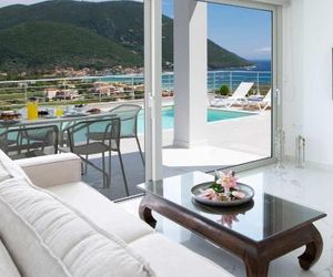 Off White Villas Vasiliki Greece