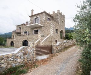 GaLiNi Stone Mansion in Mani 5min from the beach Levktron Greece