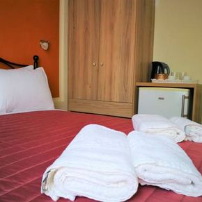 NearBy Hotel
