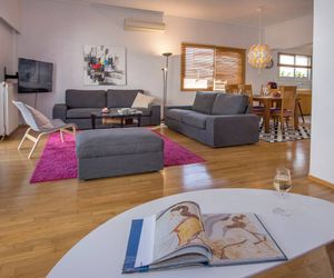 Familygroupflat Paleo Faliro Greece