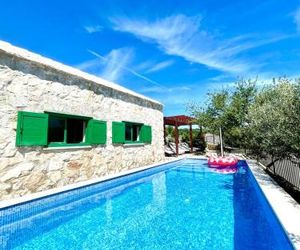 Villa Sagosde with Swimming Pool and Mini Golf Zagost Croatia