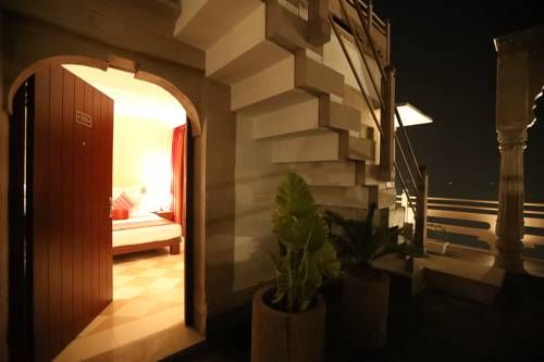 Hotel Photo 12