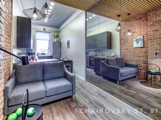 Ryss' Apts on Tchaikovski 50&81