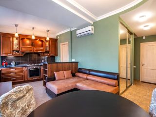 Flat by Novocherkasskaya Metro + eng/fr