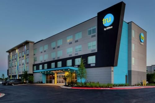 Photo of Tru by Hilton Round Rock