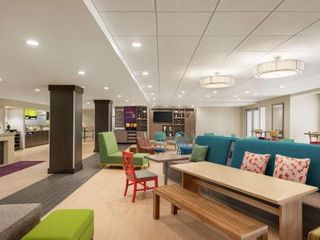 Фото отеля Home2 Suites by Hilton Woodbridge Potomac Mills