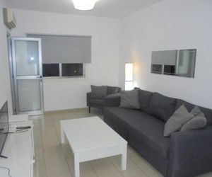 Delphi Court - large 1 bed -sleeps 4, Near sea/beach - free wifi Limassol Cyprus