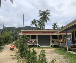 Family Huts Chang Island Thailand