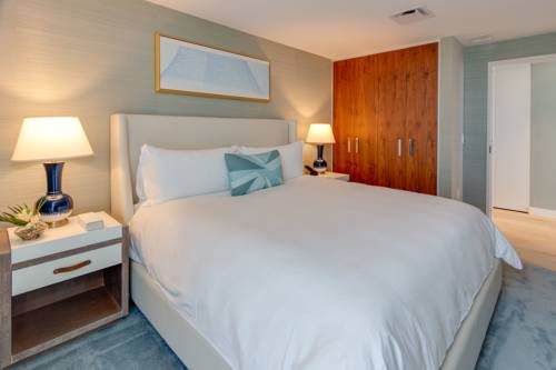 image of hotel Real Select at The Ritz-Carlton Residences, Waikiki Beach