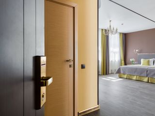 Отель "VOX Hotel"
