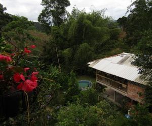 Alojamiento rural pájaros y flores Jardin Colombia