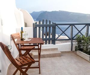 White Side Suites Oia Greece