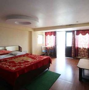 NearBy Hotel