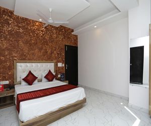 OYO 12673 Hotel Diplomat Regency Kapashera India