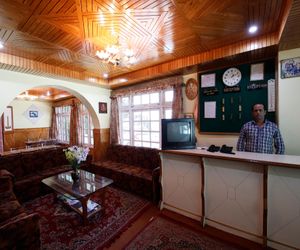 OYO 14534 Hotel Oakwood Chail India