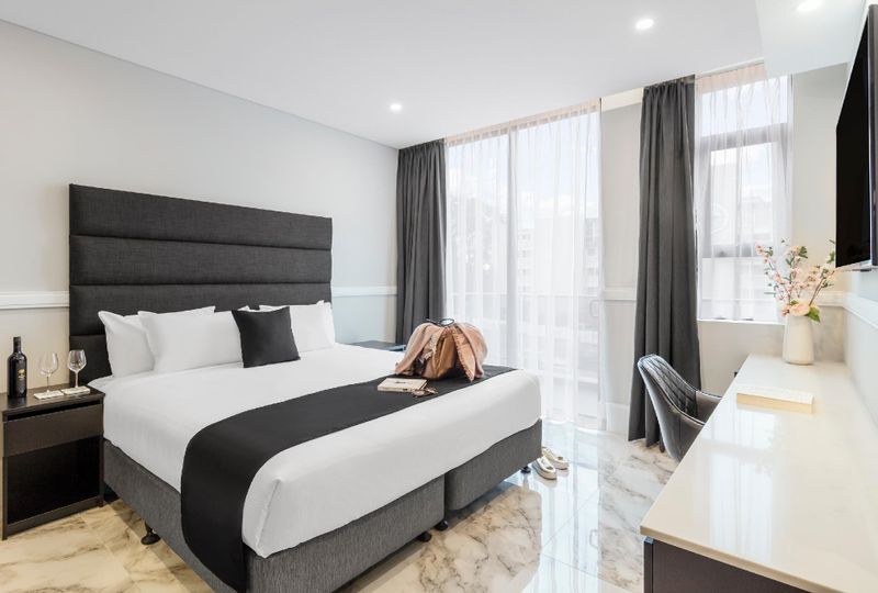 image of hotel Holiday Inn & Suites - Parramatta Marsden Street, an IHG Hotel