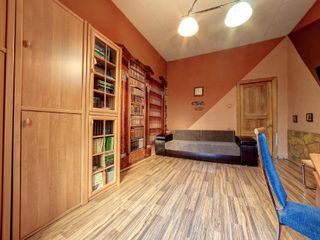 Апартаменты в Центральный район — 103 кв. м., спальни: 2, собственных ванных: 1