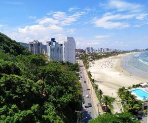 Apartamento frente para o Mar ,50 m da praia , ar condicionado todos quartos Guaruja Brazil