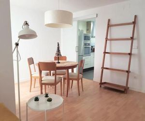 Lovely 2 Bedroom Wifi AC Flat by the Turia Gardens Valencia Spain