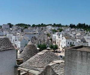 Appartamento in palazzina storica / Oberdan Suites Alberobello Italy