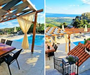 Holiday House Above with pool Klis Croatia