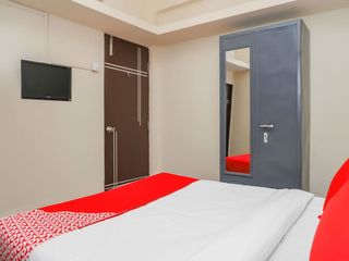 Фото отеля OYO 15847 Hotel Mathura Lodging