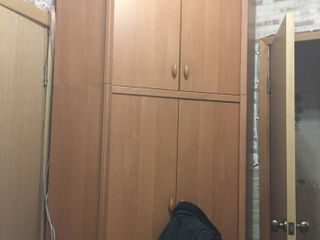 ao lin pi ke jiu dian pang bian liang fang gong yu