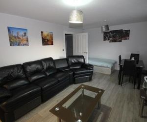 Holden Court Apartments -Apt 4 West Drayton United Kingdom